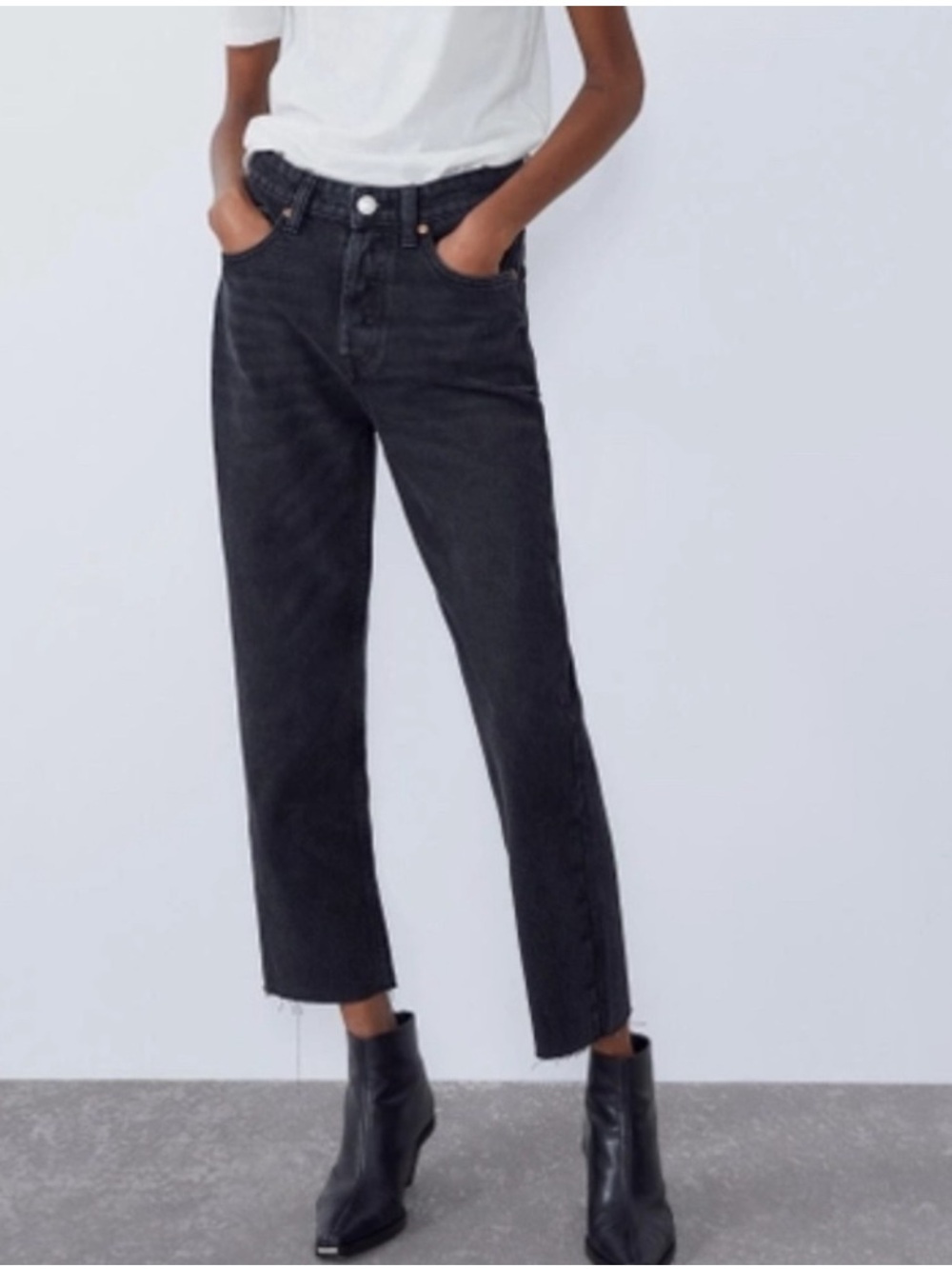 Zara Black High-Rise Straight Jeans